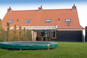 Beautiful holiday home with whirlpool and sauna in a quiet area in Zeeland
